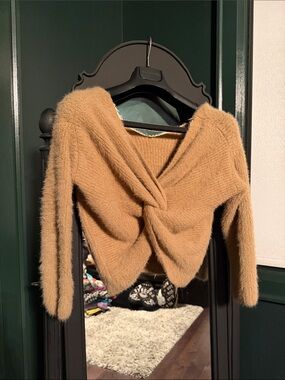 Fuzzy Twist-back Women's Sweater in Camel